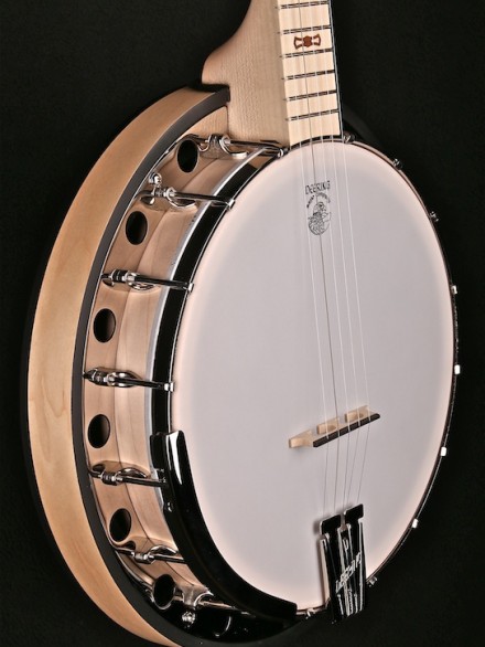 5-String Banjo with Maple Resonator in Satin